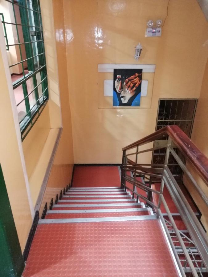 Hostal Victoria Quito Esterno foto