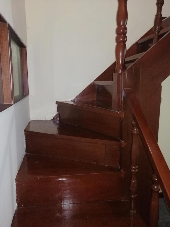 Hostal Victoria Quito Esterno foto